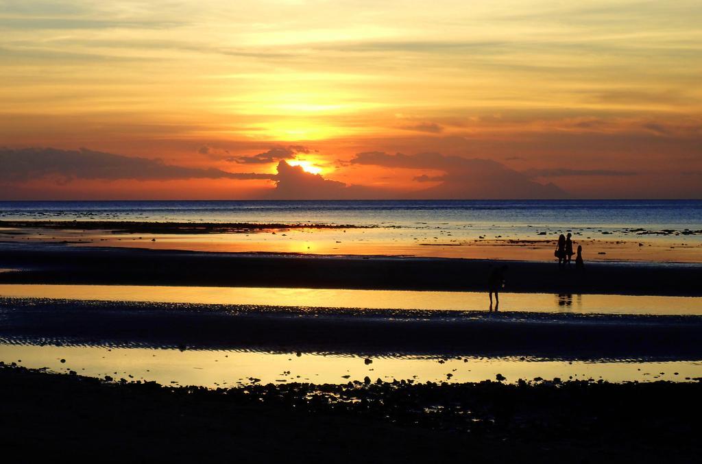 New Adirama Beach Hotel Lovina  Luaran gambar